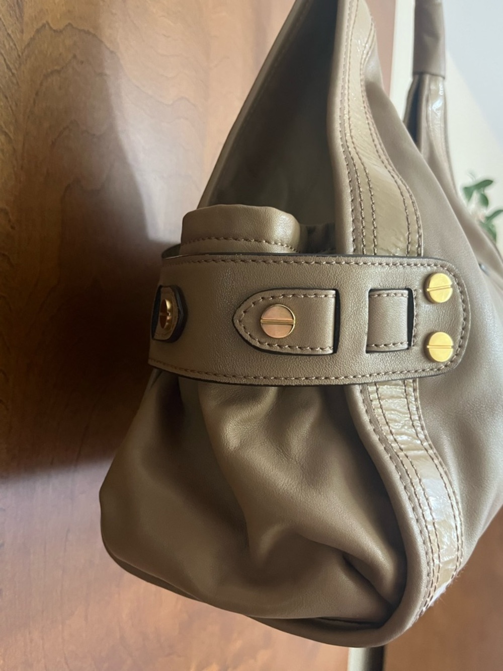 B. MAKOWSKY LiKE NEW Genuine Vachetta Leather Slouchy Shoulder Bag In Tan Color - Picture 6 of 14